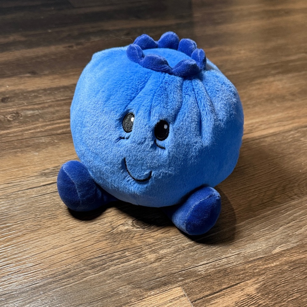 Giggle Scape Blueberry Plush Toy